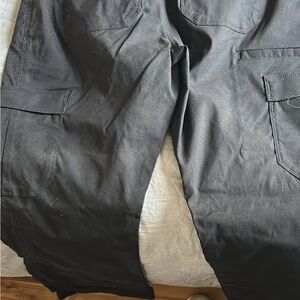 Duluth Trading Co Black Cargo Pants